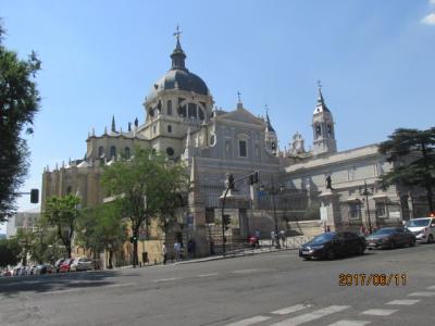 イベリア周遊の旅（１４１）スペイン王宮への道。