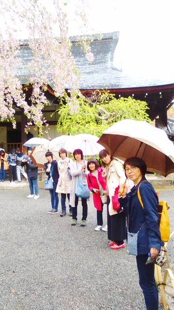 仲間7人で京都のバスツアー
