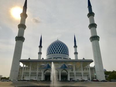 ANA直行便で行く息を呑むほどの美しさのブルーモスクを拝観、クアラルンプール（マレーシアの首都）－３月　２０１８年