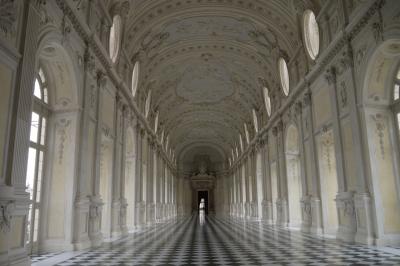 北イタリアの小さな都市巡り　その14 世界遺産の豪華なヴェナリーア宮殿は広かった