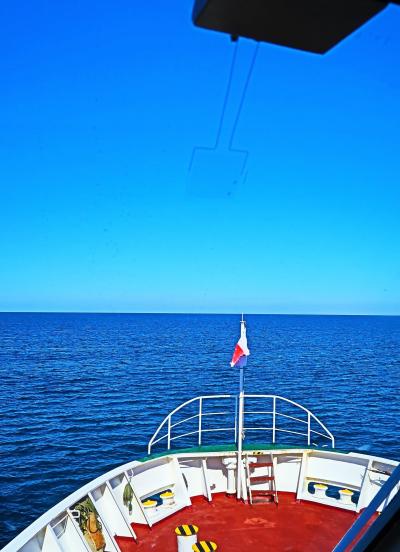 網走-9　流氷観光砕氷船　おーろら号　特別席は快適　☆流氷は見えず海上遊覧に