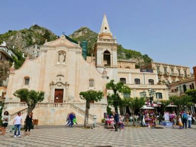 地中海の美しい原風景を求めて　シチリアと南イタリアの旅 １.タオルミーナ