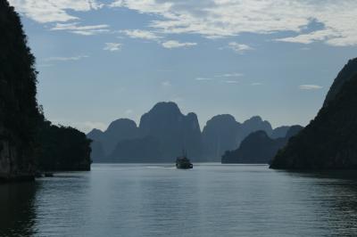 【ハロン湾  Ha Long bay 】バイチャイ(Bai Chay)からの１日ツアー