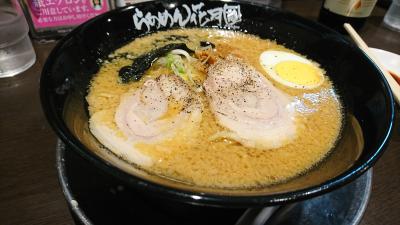 神田に戻って夕食は、またラーメン「ラーメン花月　嵐」