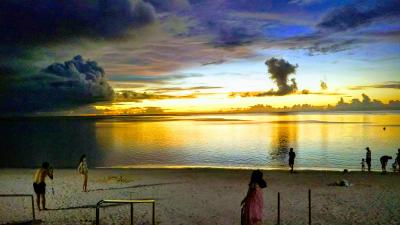 (^-^)ハイアットリージェンシー、アウトリガーホテルの夕日♪