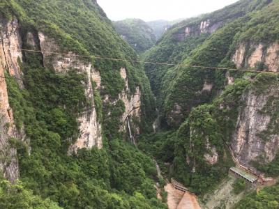 中国・湖南省を巡る旅⑤完（宝峰湖、黄龍洞、張家界大峡谷ガラス橋）