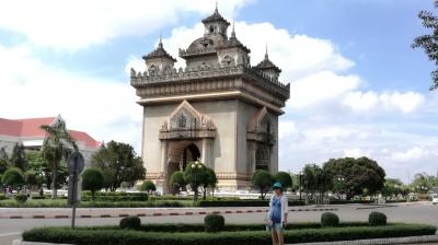 【ビエンチャン】ラオスを南下するか。。Friendship Bridge を渡ってタイに入るかの分かれ道。