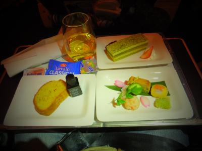 ニュージーランド航空プレミアムエコノミーは、機内食がビジネス並み