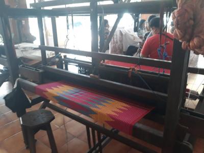 バリ島伝統工芸 イカット