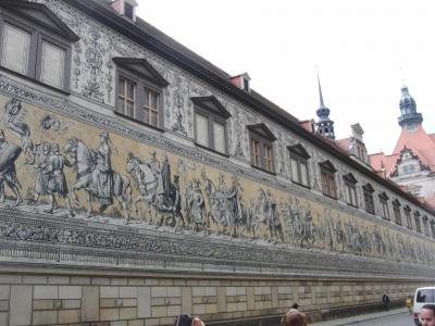 砂岩を使った街