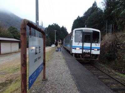 2018.01 廃線前に行く三江線駅巡り（５）ロータリーと自転車置き場が醸し出す風格・船佐駅