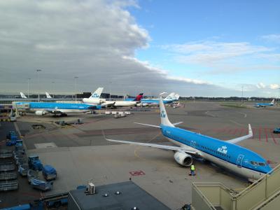 2013.10　パリ ① KLMオランダ航空 スキポール空港で乗り継ぎ シャルル･ド･ゴール空港に到着