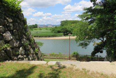 2018梅雨、三河の名城(2/8)：吉田城(2)：川沿いの道、腰曲輪、川手櫓、北御多門、磯鵯