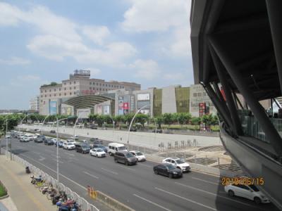 上海の金沙江路・農工商１１８広場・巨大モール・2014年開業