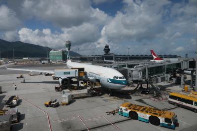 娘2度目の日本1★娘9カ月　ドキドキの出発　キャセイで香港からセントレアへ