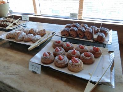 新羅ホテル（エグゼクティブルーム）エグゼクティブラウンジ満喫。