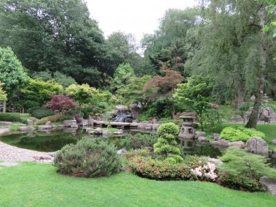 ロンドン滞在八日目でやっと公園散歩を開始（ホランド・パーク（京都庭園を含む）から）