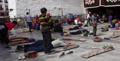 シャンバラを求めてチベットへ⑧　ツアー５日目午後　チベット人の信心深さを感じる
