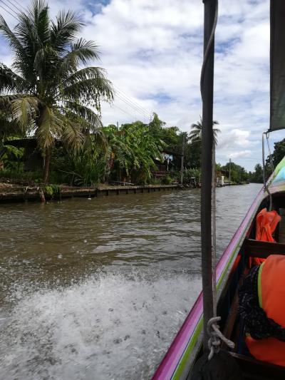 タイの水上マーケット