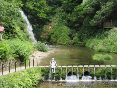 晴れおじさん「真夏の銀山温泉でストームトルーパー」に会う