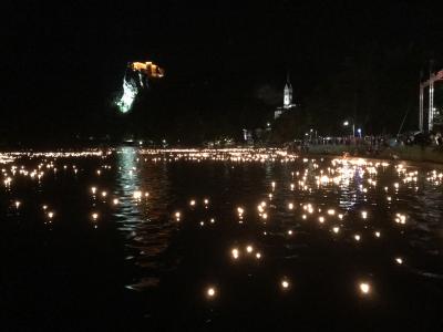 ブレッド湖の Candle on the Lake を見る旅