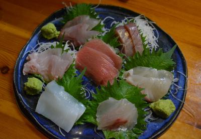横浜　金沢八景　さしみの店　さかなや　で　海鮮・珍味や日本酒を堪能　２０１８年７月