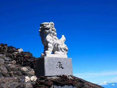 2018年夏休み!:台風12号が来る中,高学年の小学生2人を連れて富士山登頂!1日目＆2日目:富士スバルラインが開通!夕食時にJAZZが流れる『鎌岩館』に泊まって山頂を目指す!(家族で)