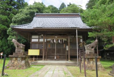 2018梅雨、福井の続百名城(2/10)：越前大野城(2)：亀山城址石碑、鳥居、木造裁判所跡