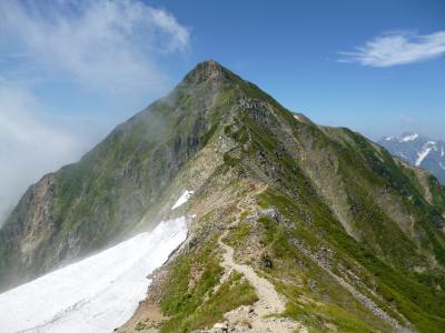 八峰キレットへ 八方尾根～唐松岳～五竜岳～八峰キレット～鹿島槍ヶ岳～扇沢