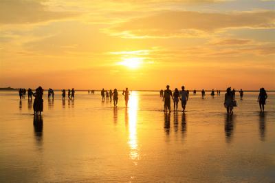 この次は、あなたと一緒に行き台湾.☆*2018 夏休み* ここが、台湾のウユニ塩湖「高美湿地」です。