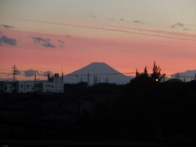 久しぶりに素晴らしい影富士が見られました
