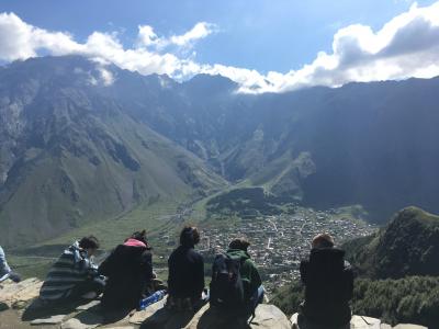 ジョージア絶景が広がるカズベキ村へ一泊個人旅行