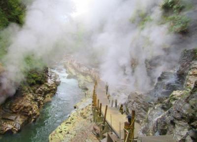 湯けむりの小安渓谷