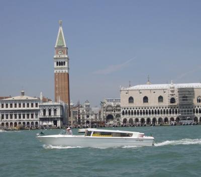2008夏【ヴェネツィア】運河を巡るゴンドラとカッ飛び水上タクシー