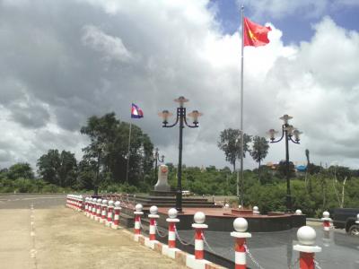 バンメトートからプレイク経由、レタイン国境を越えカンボジア、バンルンへ 