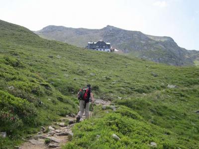 2018・チロルで山歩き、ウイーン・ブタペストで街歩き(その5、エーデルヒュッテへ)