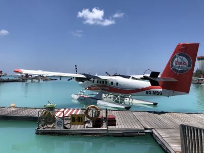 バンコク　ドンムアン空港（カードランジ使う）からエアーアジアでモルディブ　マレ　マレから水上飛行機で島へ（ヴァカルファルヒ）