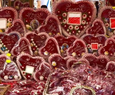 憧れのクロアチア・ザグレブ☆ハートがいっぱいのイェラチッチ広場・ドラツ市場・ブリタンスキ蚤の市散策