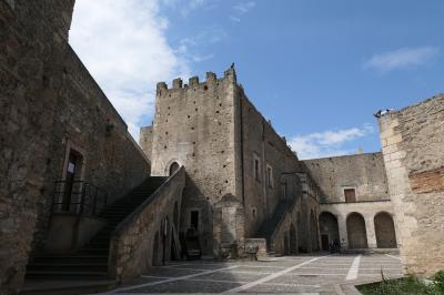 美しき南イタリア旅行♪　Vol.237(第8日）☆Miglionico：美しい古城「Castello del Malconsiglio」へ♪