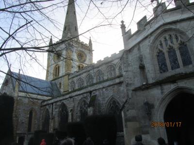 イギリスの３日間（３２）ストラッドフォード市内観光、Ｈｏｌｙ　Ｔｒｉｎｉｔｙ　教会へ。