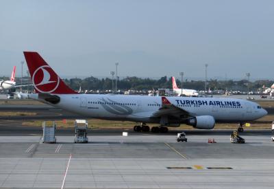 トルコ航空ビジネスでイスタンブール経由ナポリへ