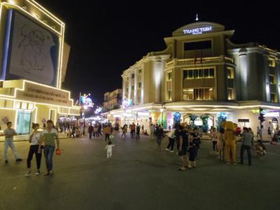 【Amazing Vietnam!】初秋のシンガポール＆ハノイ［１１］　～ハノイの夜はお祭りだ～