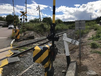 小海線：山岳風景を楽しむ小淵沢駅から野辺山駅間。