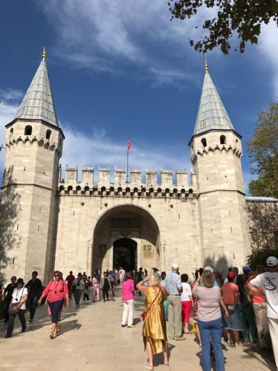 イスタンブール旅行記 3 ブルーモスク  地下宮殿 眺めのいいレストラン  スレイマニエモスク  トプカプ宮殿 ボスポラスクルーズ