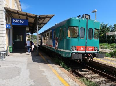 シチリア島、ヴァル・ディ・ノートの鉄道とバス