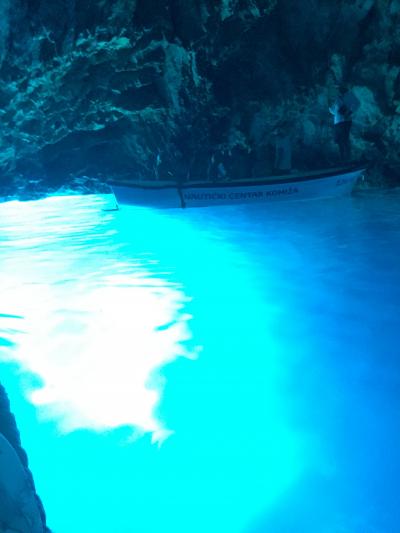 夏休み＠クロアチア縦断ドライブの旅④　神秘的な青の洞窟へ♪