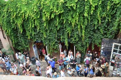 イタリア　ベローナ旧市街中心部を巡って　2