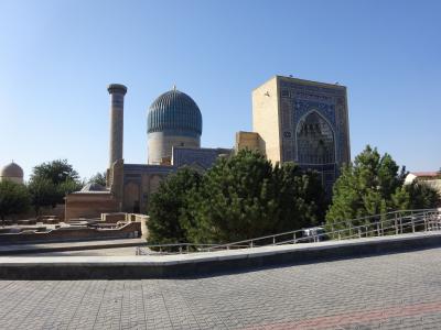 チャーター便で行く 青の都ウズベキスタン