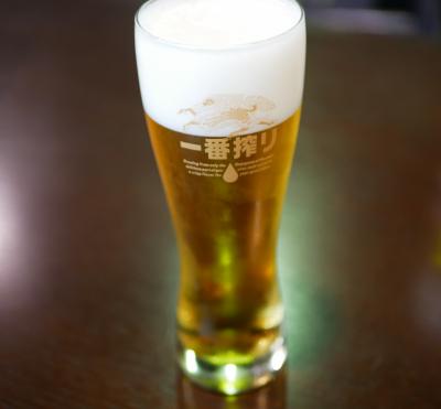 サザエとマスオ　横浜さんぽ　またビール？