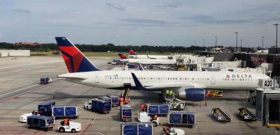 スマホでスナップ・デルタ航空プレミアムセレクトでアムステルダムへ。